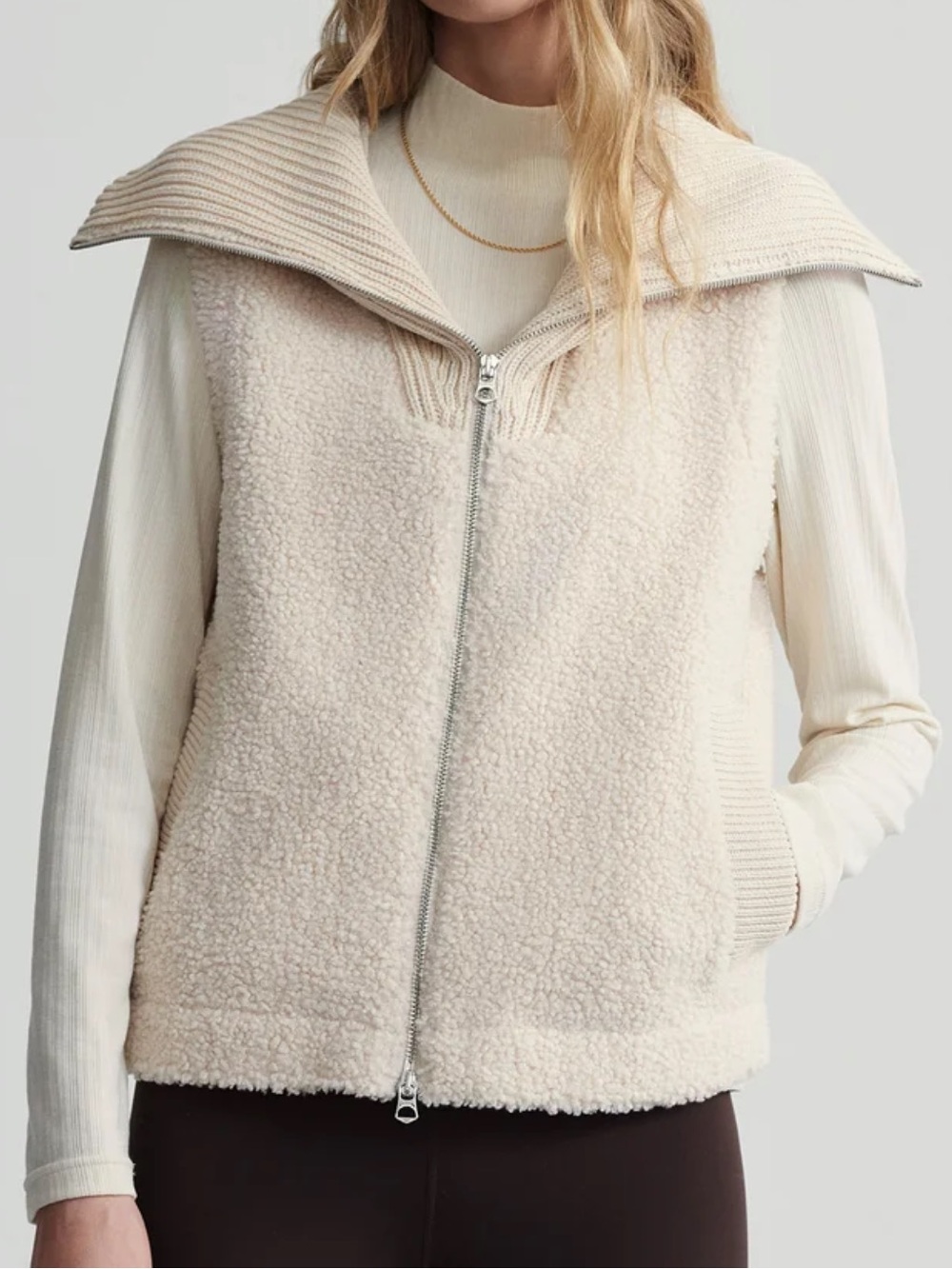 Varley Aspen Gilet Vest in Egret Color Size Medium
